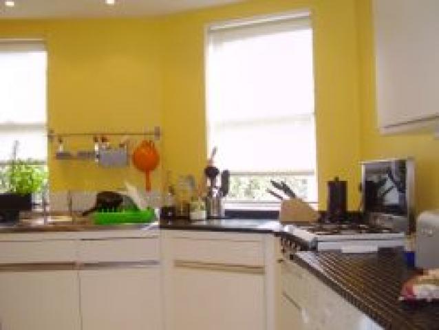 			2 Bedroom, 1 bath, 1 reception Flat			 Cleveland Road, ISLINGTON N1